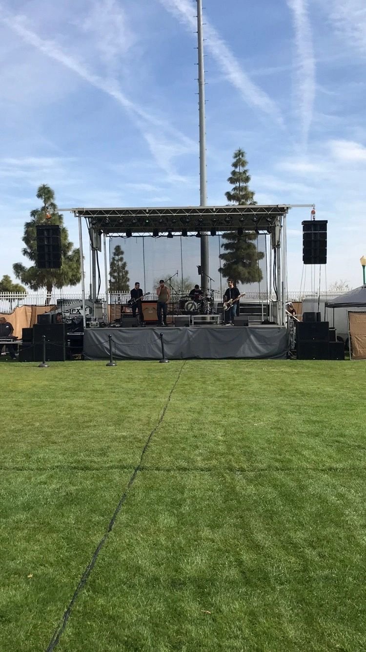 Tall view of truss, lighting and video wall